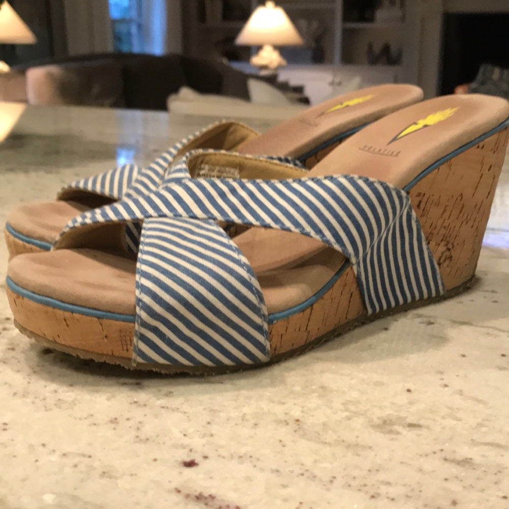 Volatile Wedge Blue Stripe 8